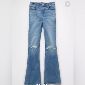 AMERICAN EAGLE RIPPED SUPER HIGH WAISTED FLARE JEANS 14